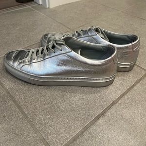 Common Projects metallic silver sneakers 8 38